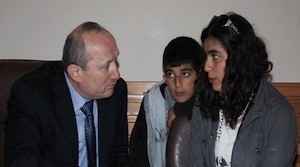 Eskişehir Valisi Dr. Kadir Koçdemir depremzedelerle Buluştu