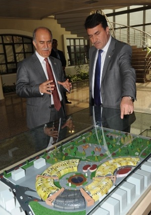 Bursa Valisi Harput, Başkan Mustafa Dündar’ı ziyaret etti.