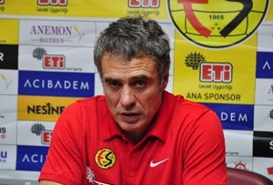 Ersun Yanal: Alper, Eskişehirspor’da kalacak