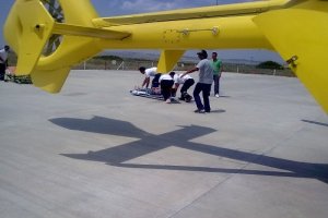 Zehirlenen orman işçisi hava ambulansla kurtarılmış