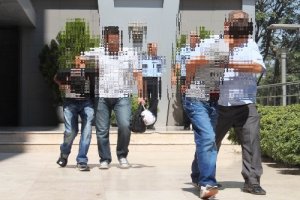 Kapı kilitlerini kırıp hırsızlık yapan 2 kişi yakalandı