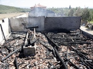 Samanlıkta yanan 100 bin lira tarla satışından gelmiş