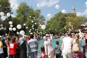 Dünya İlkyardım Günü'nde çeşitli etkinlikler gerçekleştirdi.