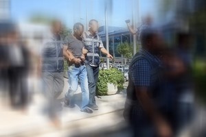 4 ayrı işyerini soyan 4 kişi adliyeye sevk edildi