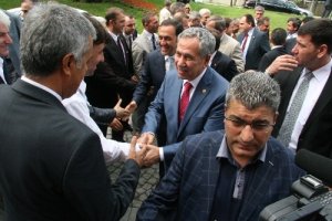 Bülent Arınç: Başkanlık veya başka bir sistem rejim değişikliği anlamına gelmez