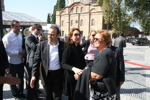 Egemen Bağış, kayınvalidesini son yolculuğuna uğurluyor