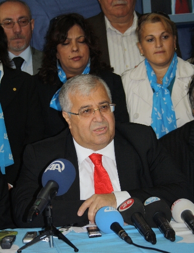 DSP Genel Başkanı Türker, partisinin Eskişehir İl Başkanlığı'nda, gündeme ilişkin açıklamalarda bulundu.