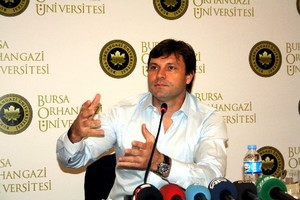 Ertuğrul Sağlam’dan Abdullah Avcı’ya destek