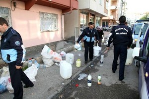 Eskişehir'de, merdiven altı mandıralara baskın düzenledi.