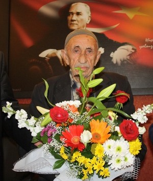 104 yaşında SGK'dan emekli oldu