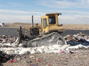 Afyonkarahisar'da kaçak olarak üretilen 11 ton yoğurt imha edildi