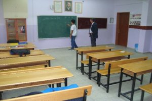 Simav İlçe Milli Eğitim Müdürlüğü, okula gitmeyen öğrencilerin peşinde