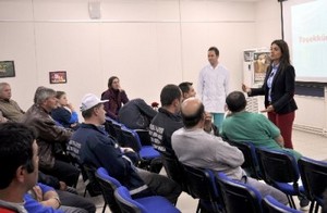 Hayvan barınağı personeli eğitimden geçti