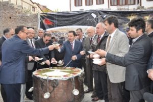 Afyonkarahisar'da 55 bin kase aşure dağıtıldı