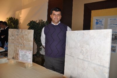 Çatlak, kırık mermer ve blokları ekonomiye kazandırıyor.