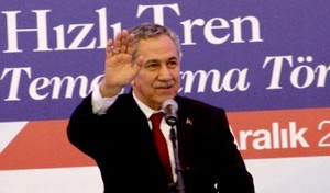 Arınç: Allah, hüzünlü gurbetten dönmeyi nasip etsin