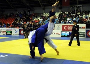 Osmangazi’nin judocuları madalyaları topladı