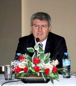 Gülsar: öğrencilere gelecekte ülkeyi yönetecek kişiler olarak bakılmalı