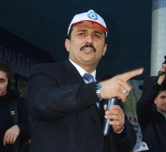 Türkoğlu, Arınç hakkında suç duyurusunda bulundu.