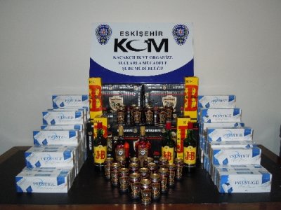 Eskişehir'de gümrük kaçağı içki ve sigara operasyonu