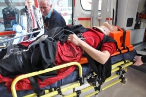 Makam aracıyla özel oto çarpıştı, 2'si ağır 9 kişi yaralandı