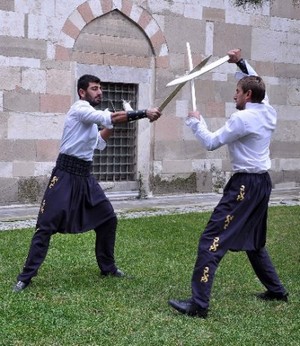 Eskişehir'de, Kılıcın Osmanlı döneminde kullanılış şekilleri spora dönüştü.