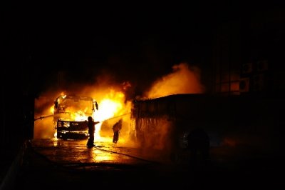 Akaryakıt istasyonundaki yangın korkuttu