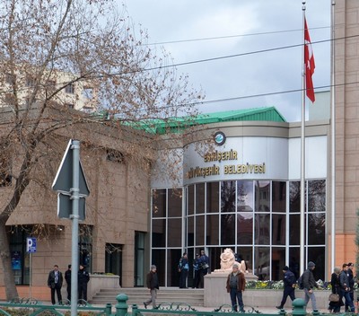 Eskişehir’de Büyükşehir Belediyesi çalışanlarına operasyon