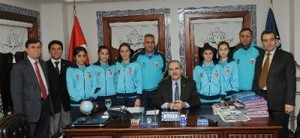 Bursalı bayan atletler ispanya yolcusu