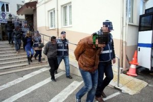 Telefon dolandırıcıları adliyeye sevk edildi