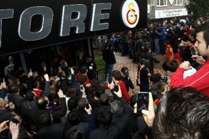 GS Store'da biber gazı şoku