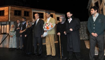 ‘Huzur Sokağı’, Bursa'da sahnelendi.