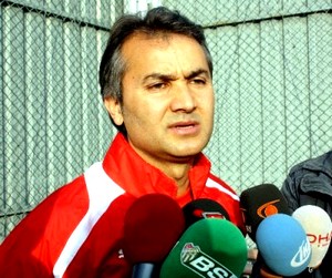 Ersel Uzgur: Bursaspor taraftarının özlediği puanları almak istiyoruz