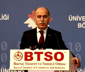 Vali Harput: Türkiye'deki üniversiteler kampüslerden çıkamıyor