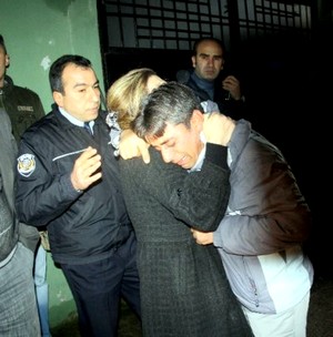 Kız kardeşim çocukları kurtarmak için odaya girdi ama çıkamadı