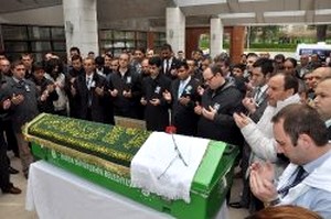 Sanatçı Mustafa Can toprağa verildi