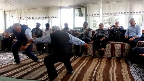 Herfene geleneği Orhaneli'nde devam ediyor