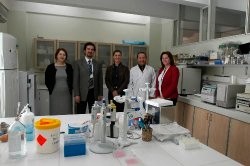 Mikrobiyoloji laboratuvarı tekstilcinin hizmetinde