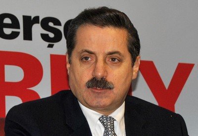 Bakan Faruk Çelik: Belediye başkanlığında gözüm yok