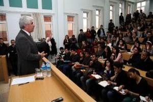 Burhan Sakallı, tarihi Odunpazarı’nı öğrencilere anlattı