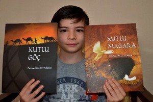 Eskişehir’de Peygamberimiz’i anlatan üç kitap okullara dağıtıldı.