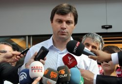 Ertuğrul Sağlam: Yazıcı büyük bir insandı