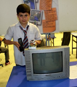 Evde kaybolan kumandayı bulma sorununa ilköğretim öğrencisi çözüm üretti