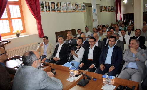 Akil İnsanlar Birlik Vakfı'nda konuştu