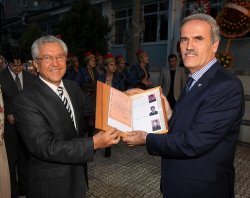 Başkan Altepe, 37 yıl sonra yeniden diploma aldı