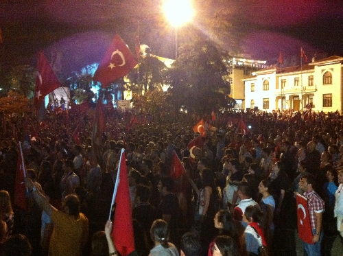 Bursa’da Gezi Parkı eylemi için yol kapattılar