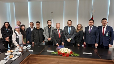 Eskişehir'de 250 ihtiyaç sahibi öğrenciye bilgisayar ve yazıcı desteği