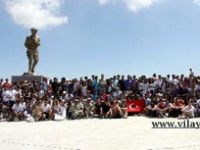 350 Avrupalı Türk genci, Kocatepe'de