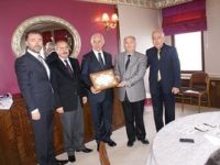 Kütahya Valisi Şükrü Kocatepe, Nafi Güral'a nedeniyle teşekkür belgesi verdi.