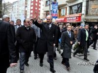 HAS Parti Başkanı Kurtulmuş sokaklarda dolaştı